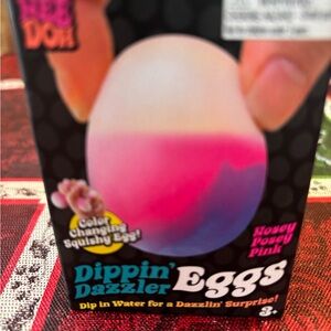 New doh Dippin' Dazzler Egg Color-Changing Squishy - Pink, White, Blue